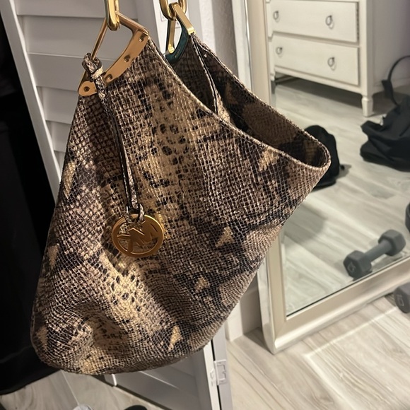 Purse - Picture 3 of 8